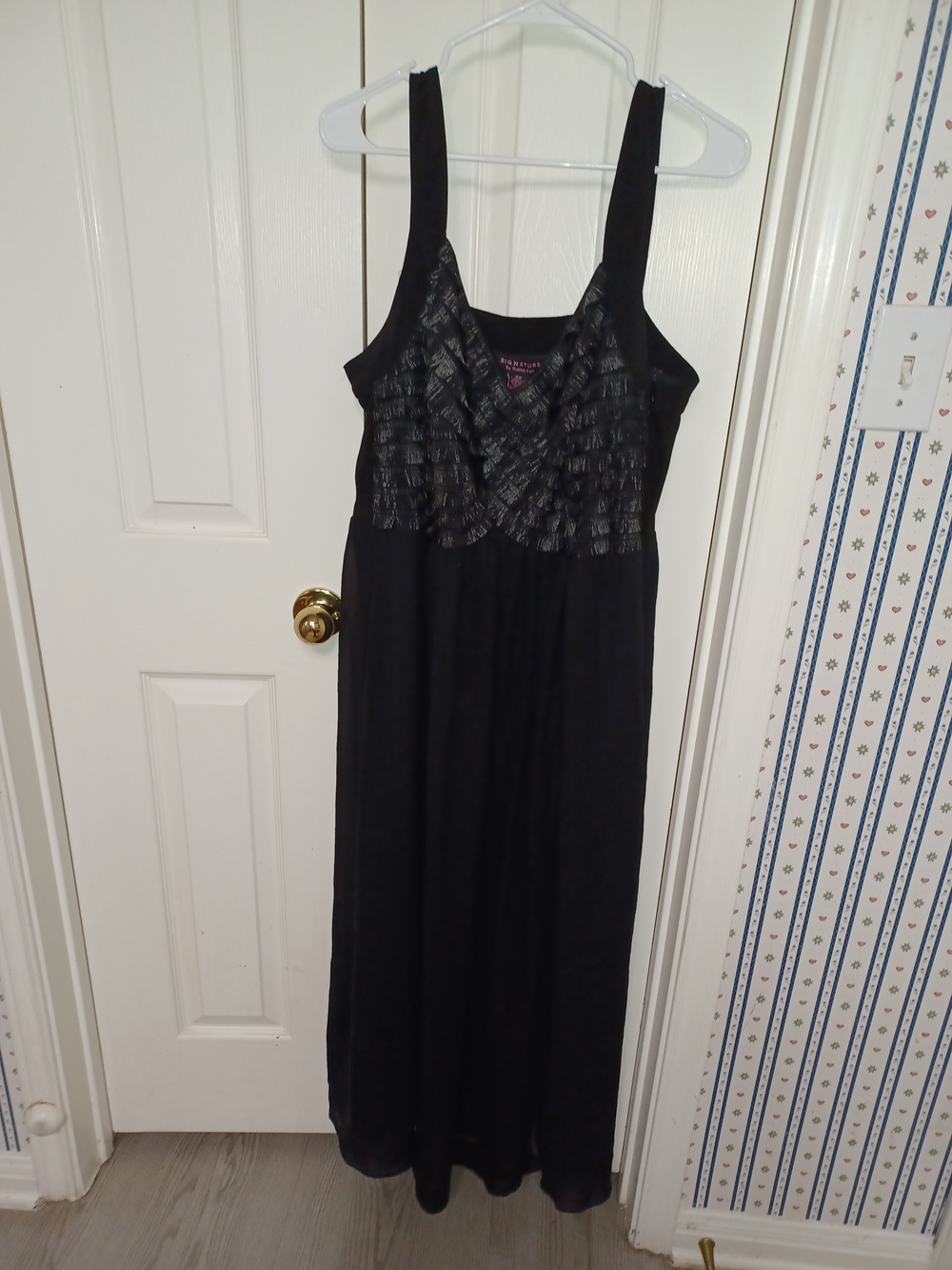 Signature By Robbie Bee Black Sleeveless Ruffle Bodice Dress